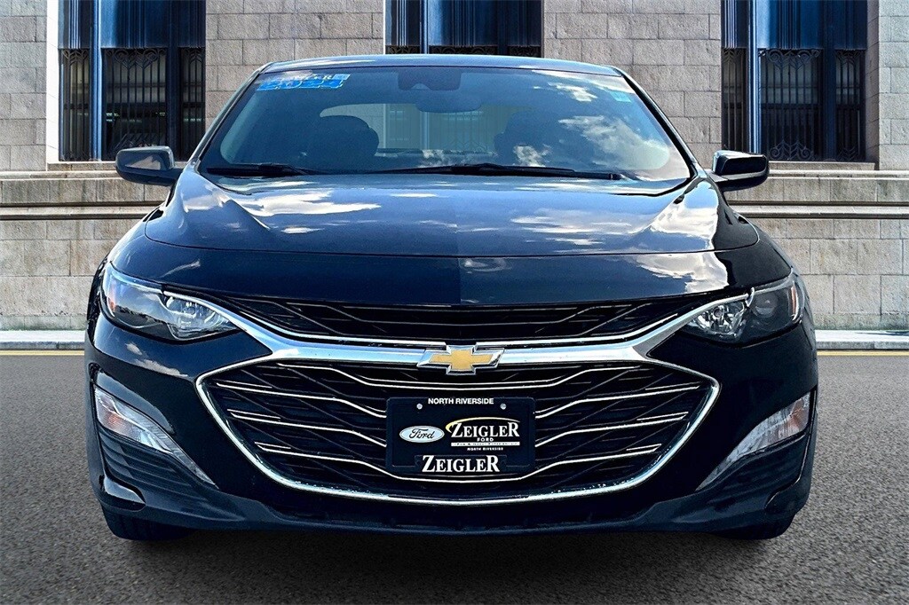 2024 Chevrolet Malibu 1LT photo 3