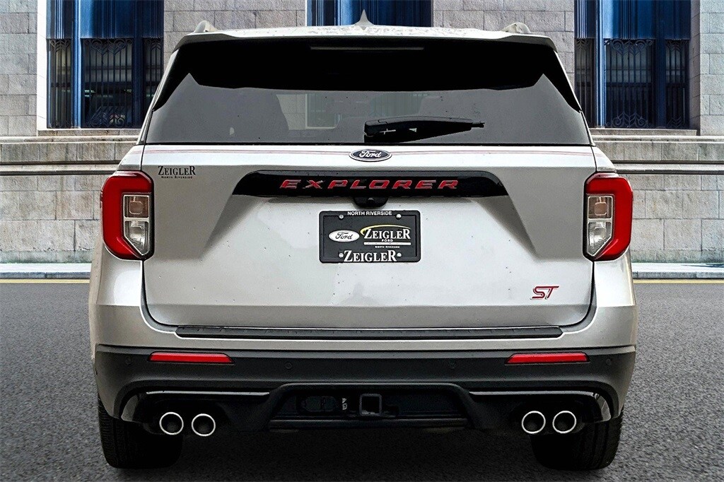 2020 Ford Explorer ST photo 3