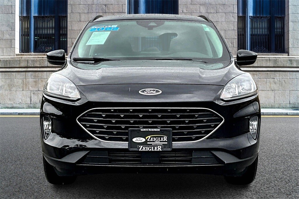 2022 Ford Escape SEL photo 2