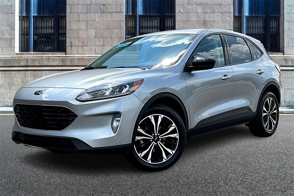2022 Ford Escape SEL photo 2