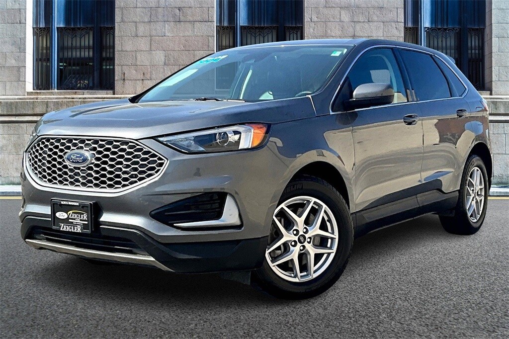 2024 Ford Edge SEL photo 2