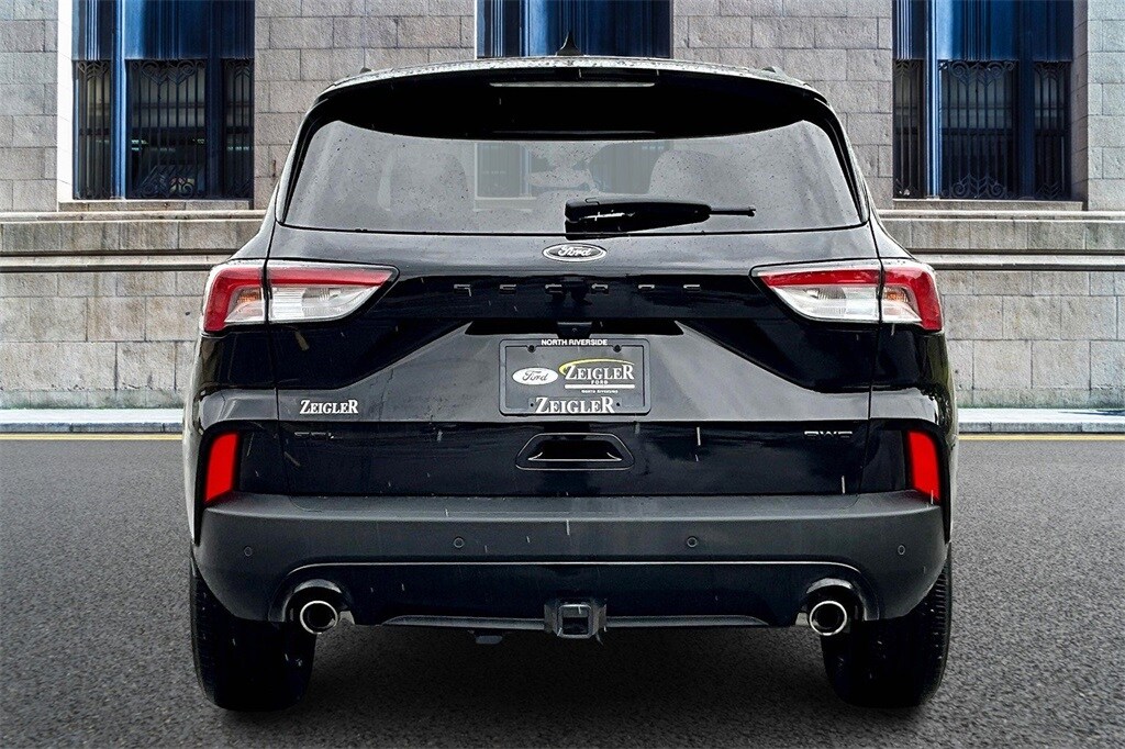 2022 Ford Escape SEL photo 3