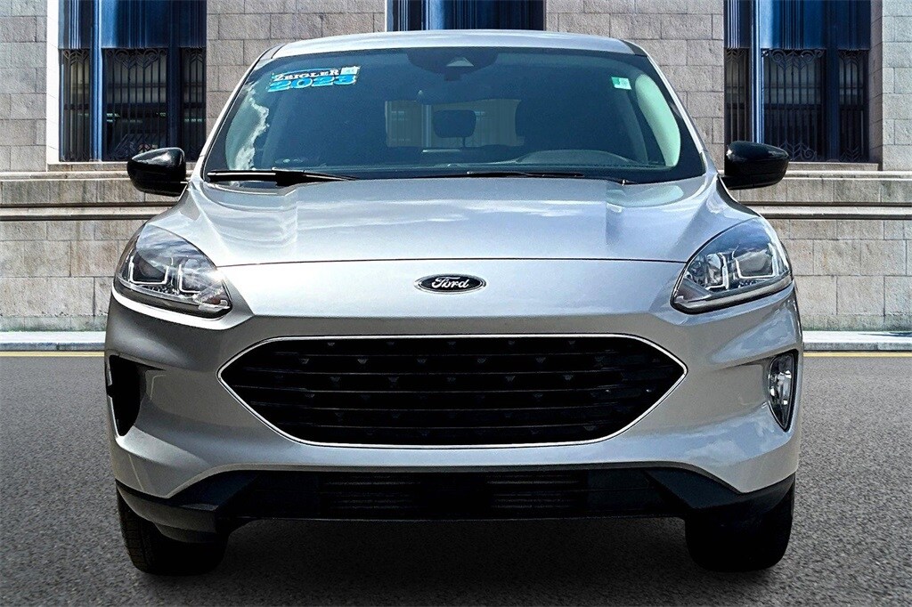 2022 Ford Escape SEL photo 3