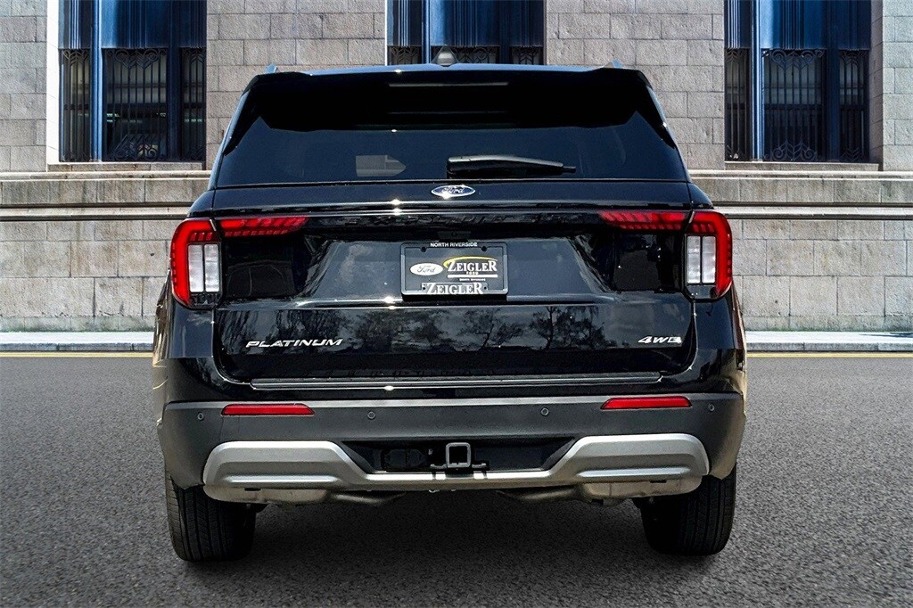 2025 Ford Explorer Platinum photo 4