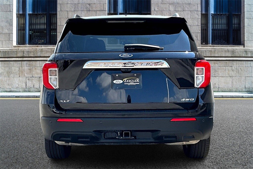 2023 Ford Explorer XLT photo 4