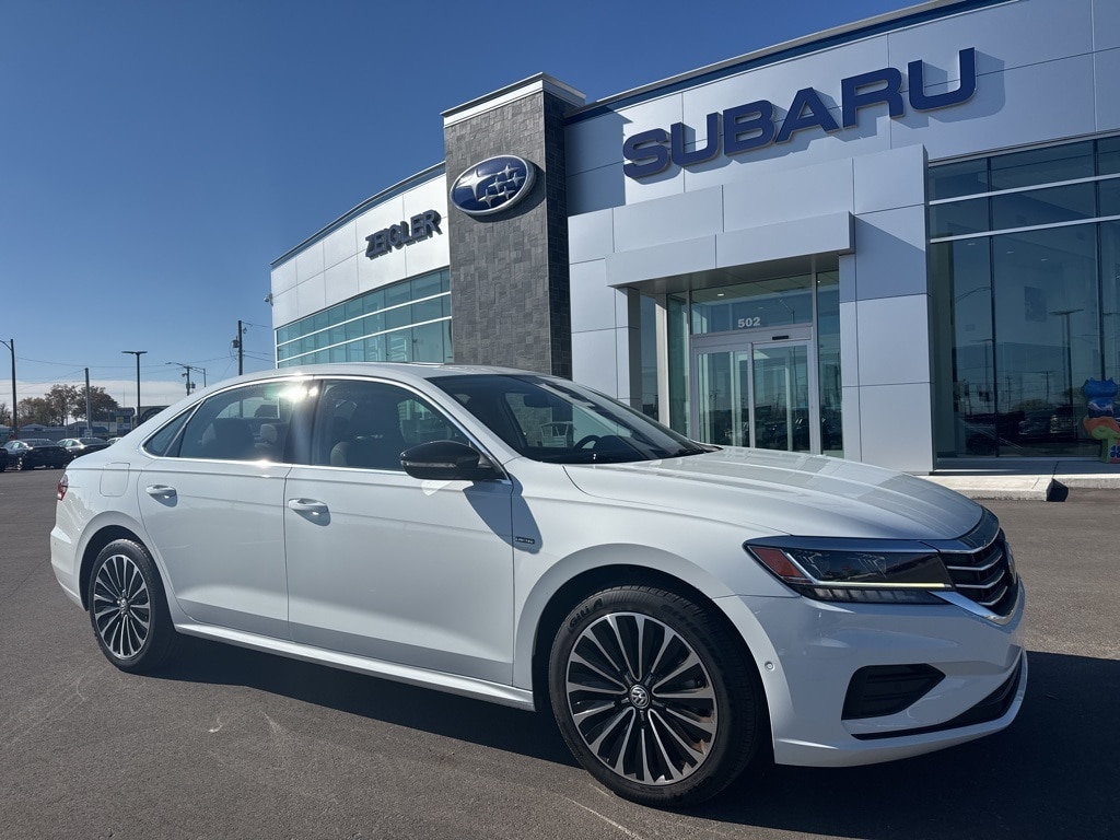 Used 2022 Volkswagen Passat 2.0T Limited Edition Sedan