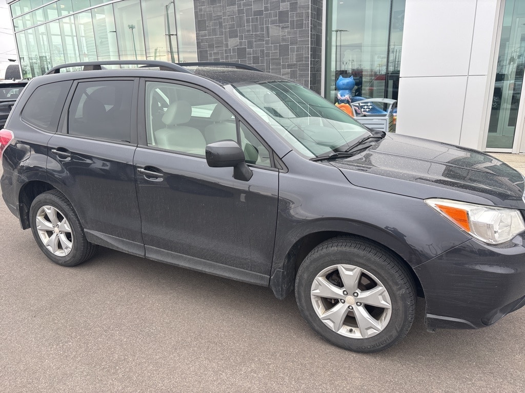 2016 SUBARU FORESTER - Image 2