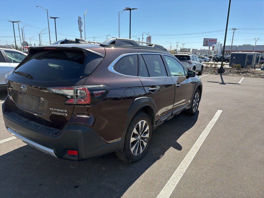 2023 Subaru Outback Touring XT photo 3