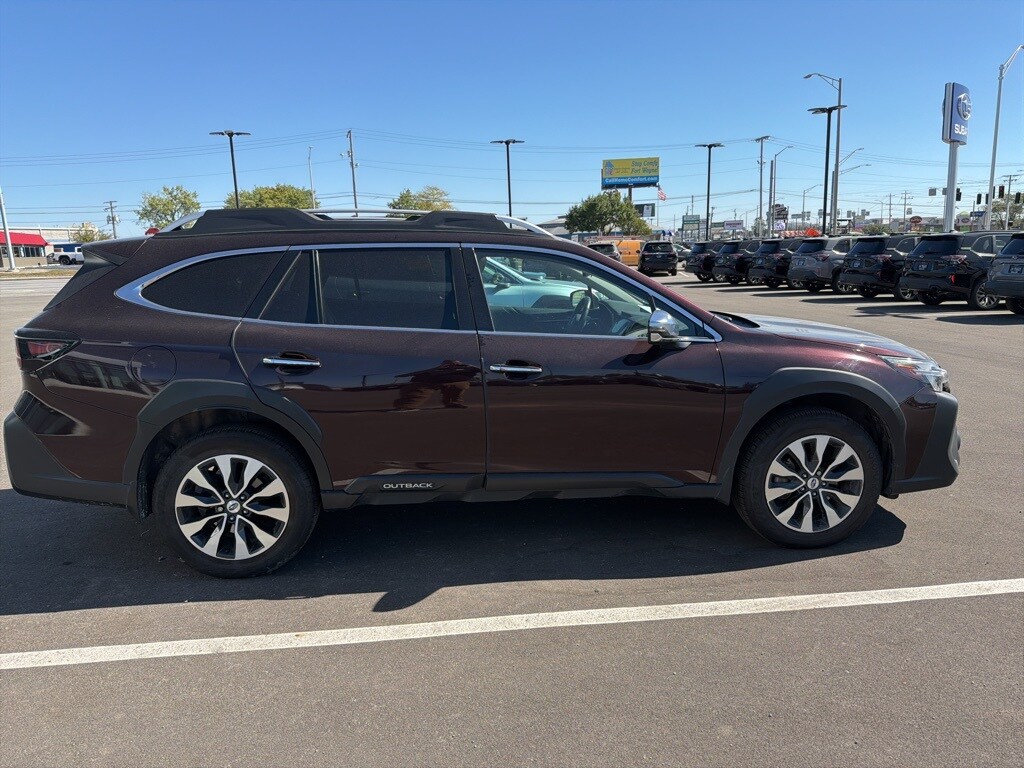 2023 Subaru Outback Touring XT photo 2