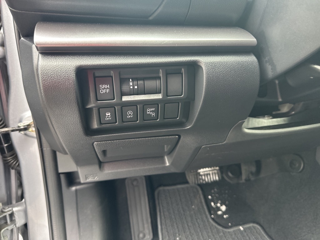 2023 SUBARU CROSSTREK - Image 11