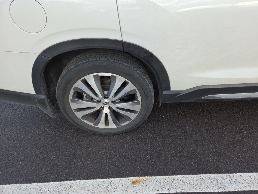 2022 Subaru Ascent Limited photo 2