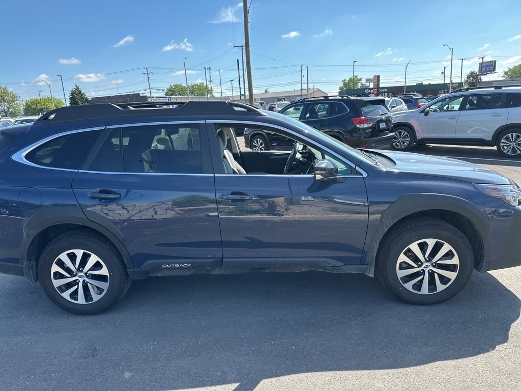 Used 2025 Subaru Outback Premium with VIN 4S4BTACC1S3178086 for sale in Fort Wayne, IN