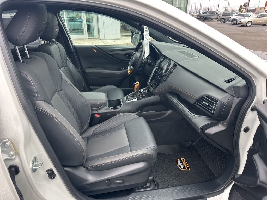 2025 SUBARU OUTBACK - Image 7