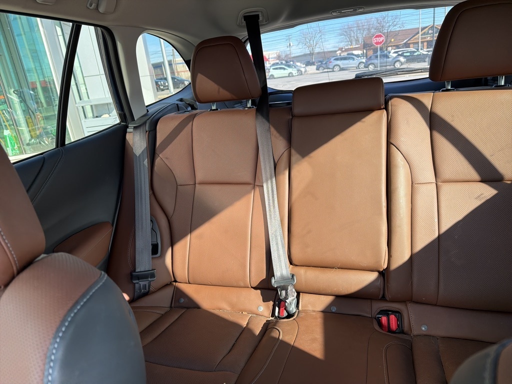 2023 SUBARU OUTBACK - Image 9