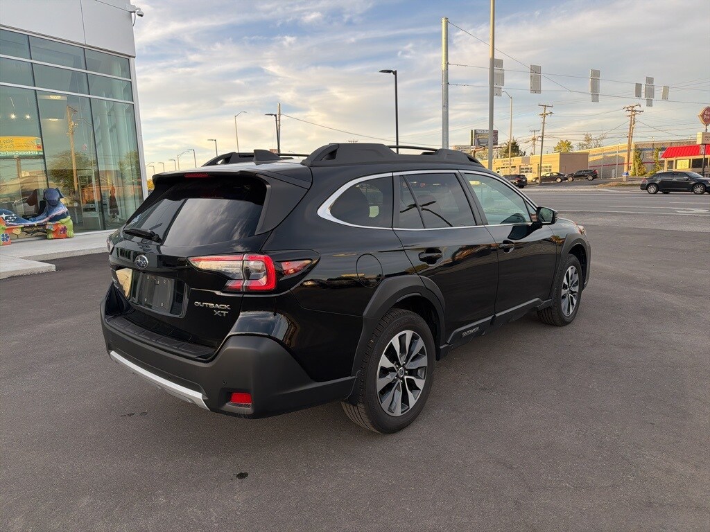 2023 Subaru Outback Limited XT photo 3
