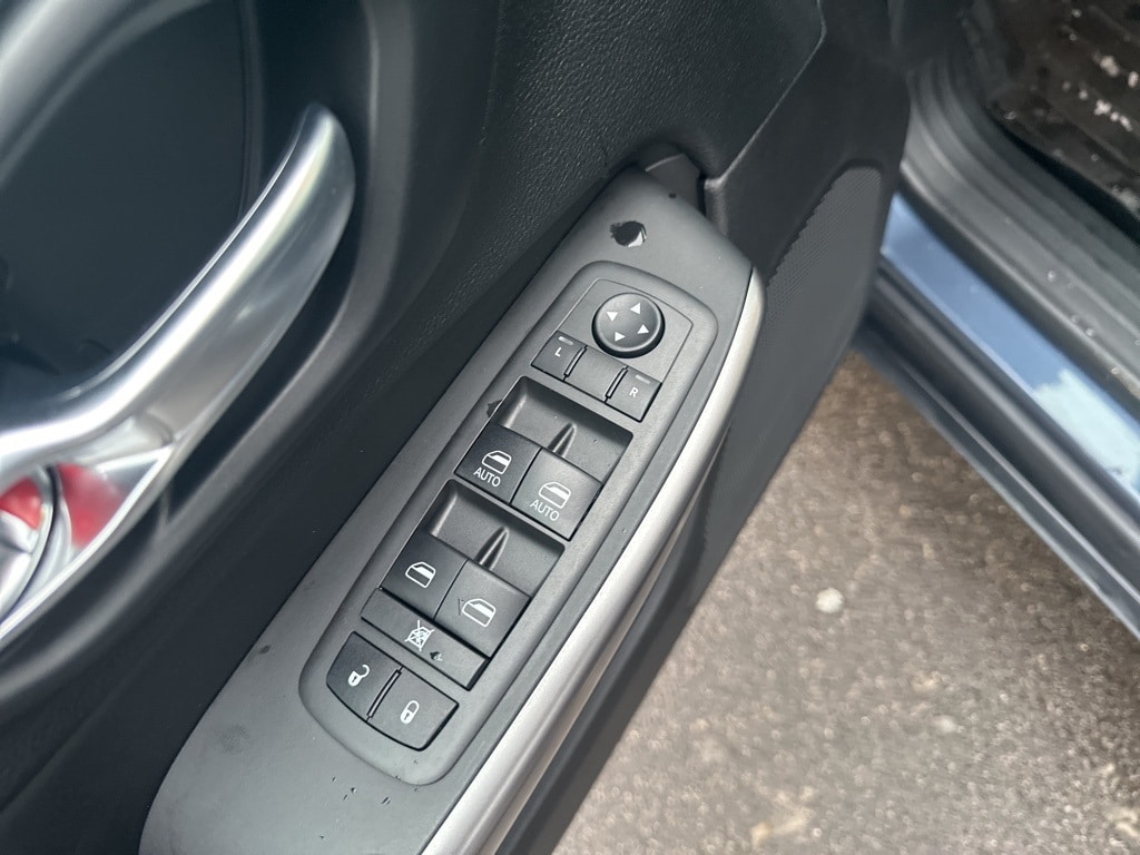 2021 JEEP CHEROKEE - Image 10