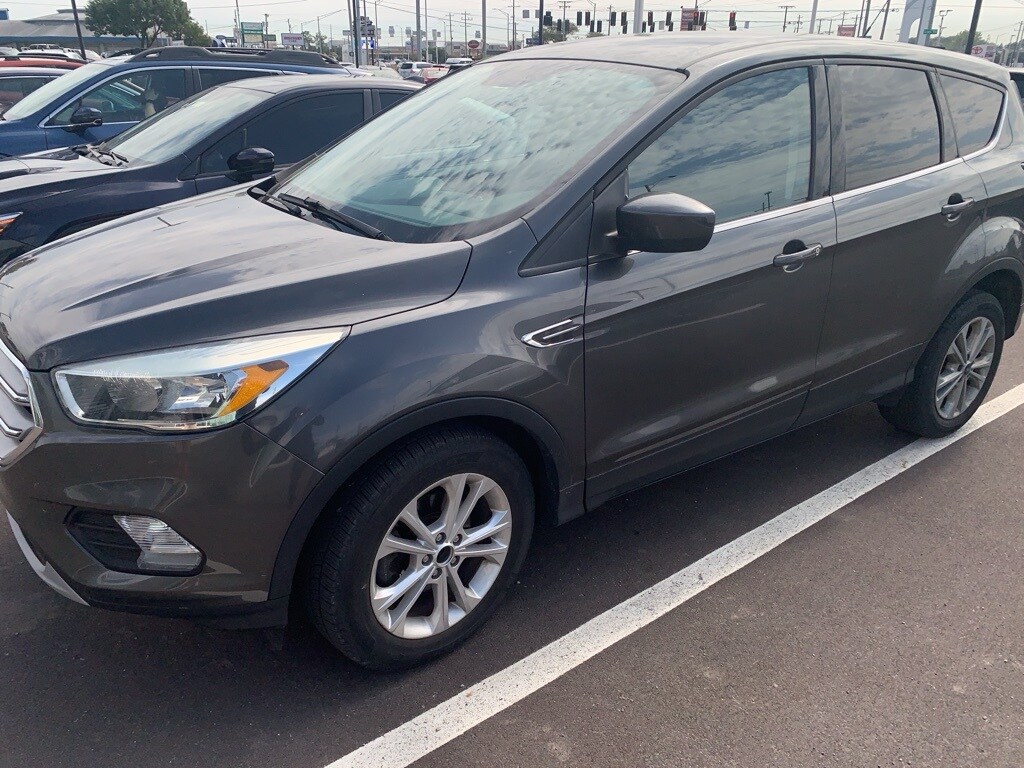 2017 Ford Escape SE photo 3