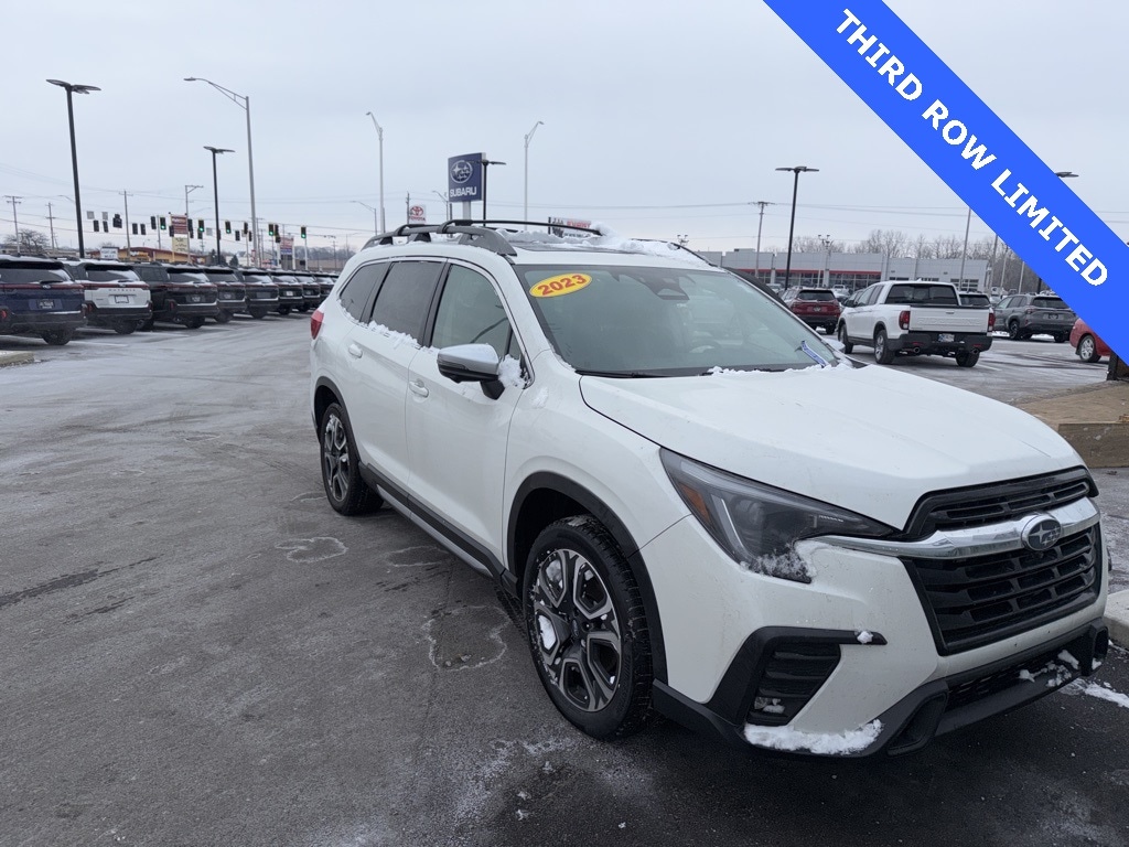2023 Subaru Ascent Limited's photo
