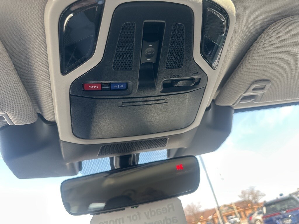 2025 SUBARU OUTBACK - Image 18