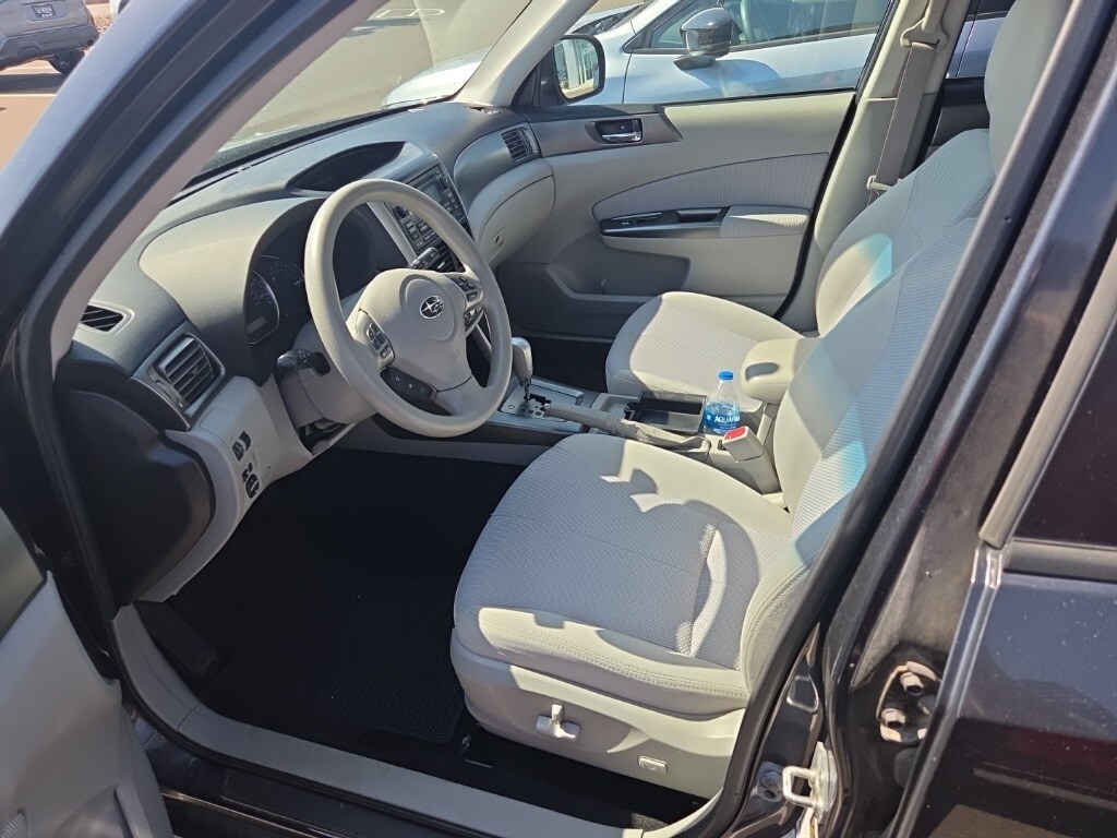 2011 Subaru Forester 2.5X photo 2