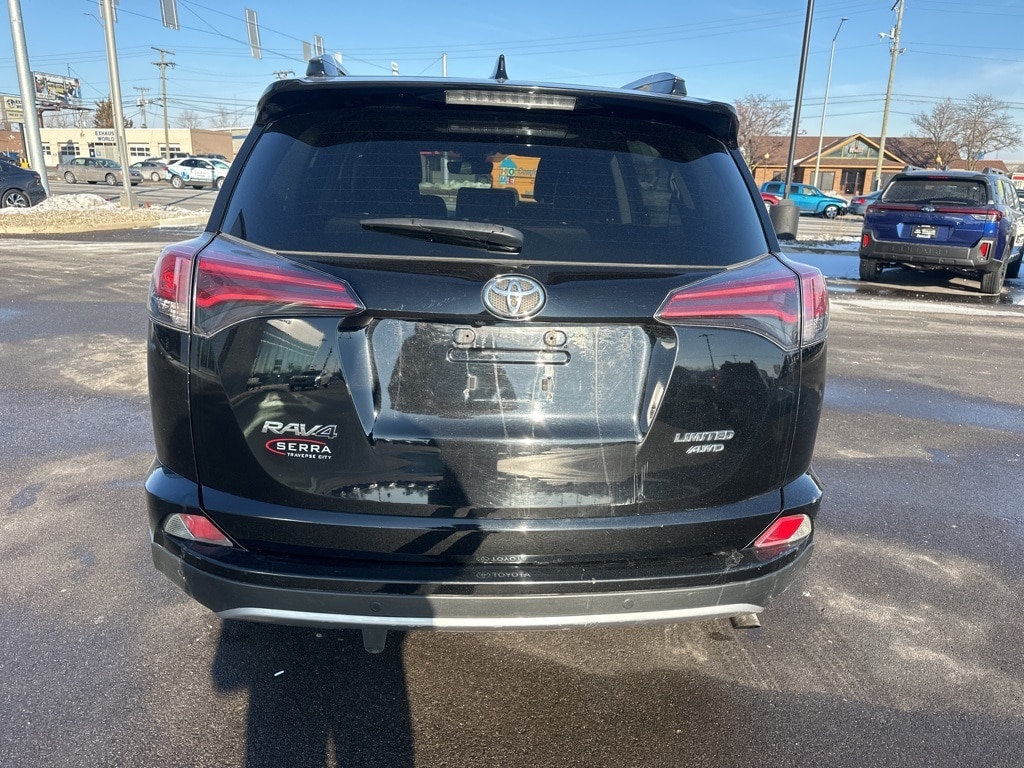 2018 TOYOTA RAV4 - Image 5