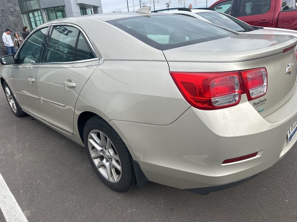 2015 Chevrolet Malibu 1LT photo 3