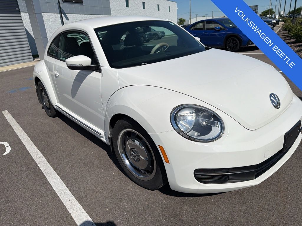 2012 Volkswagen Beetle 2.5L Auto w/Sound & Nav. PZEV's photo