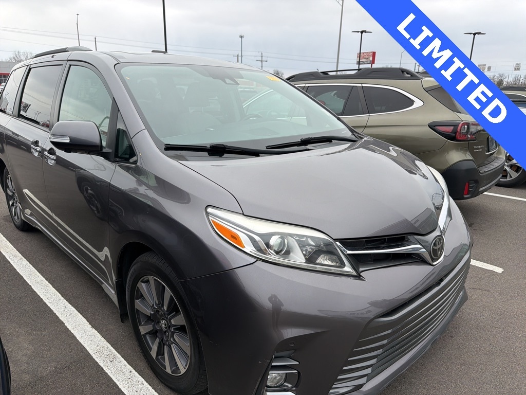 2020 TOYOTA SIENNA - Image 1