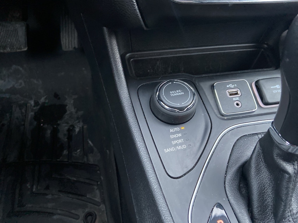 2021 JEEP CHEROKEE - Image 13