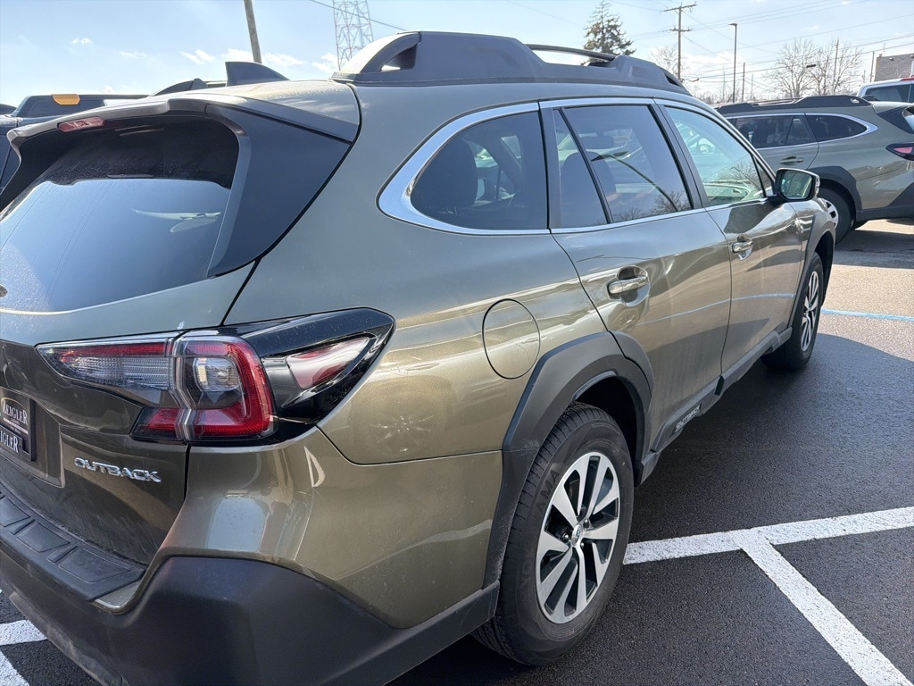 2025 SUBARU OUTBACK - Image 2