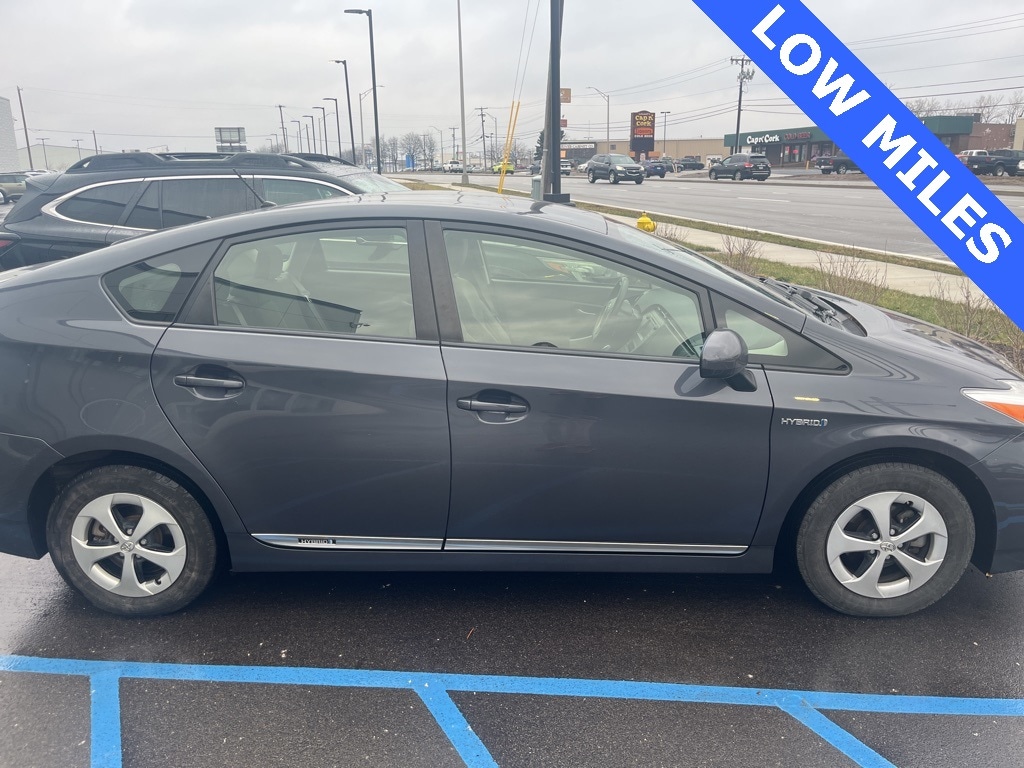 2012 Toyota Prius Four's photo