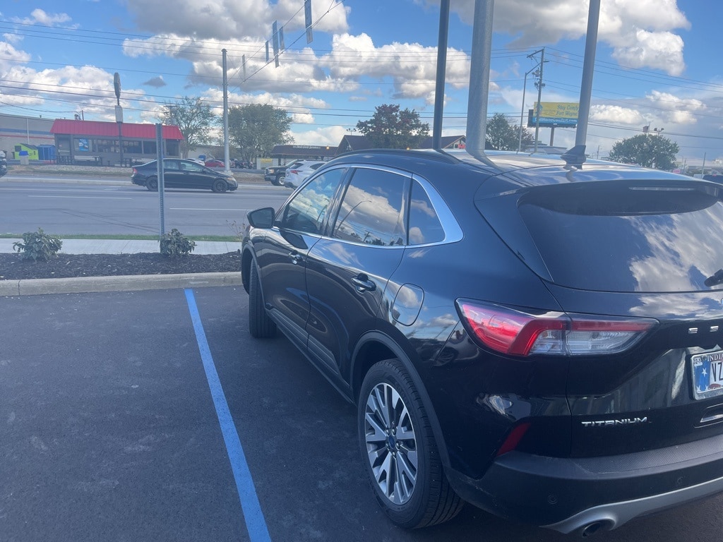 Used 2022 Ford Escape Titanium Hybrid SUV