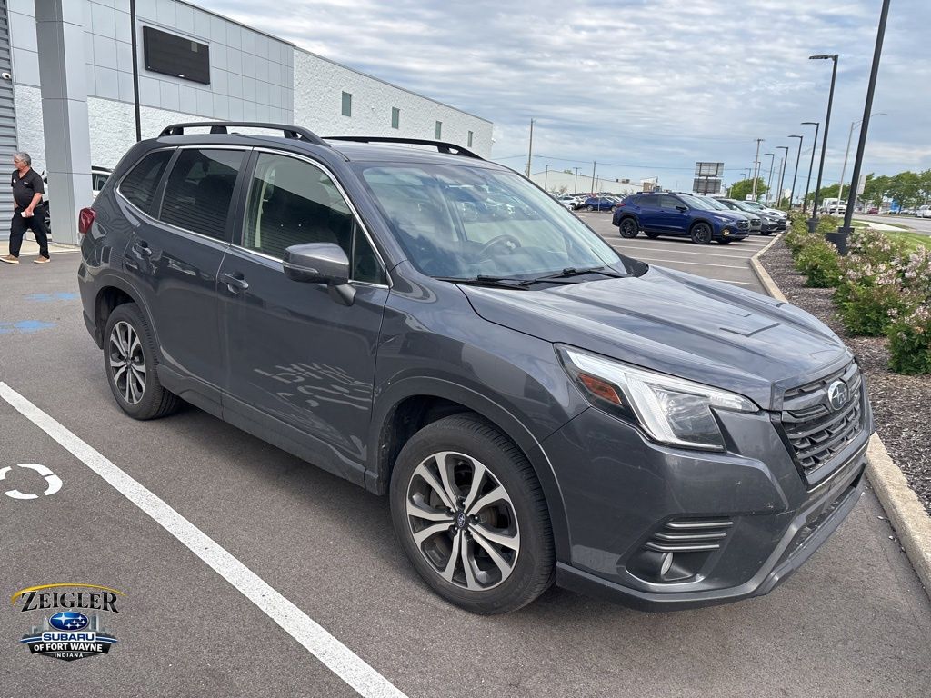 2022 Subaru Forester Limited's photo