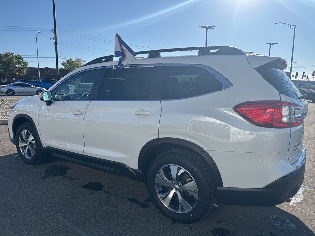 2025 Subaru Ascent Premium photo 3