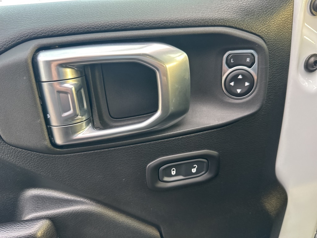 2021 JEEP WRANGLER - Image 10