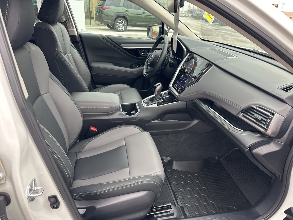 2025 SUBARU OUTBACK - Image 7