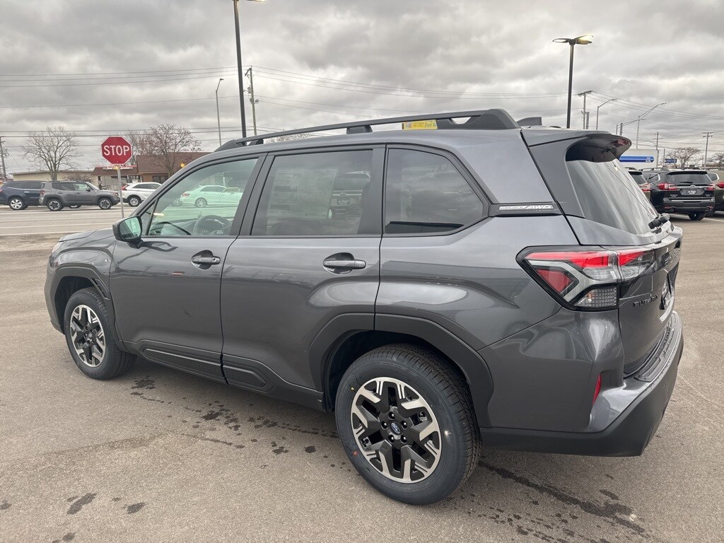 2026 Subaru Forester Premium photo 3