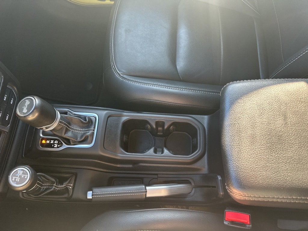 2022 JEEP WRANGLER - Image 19