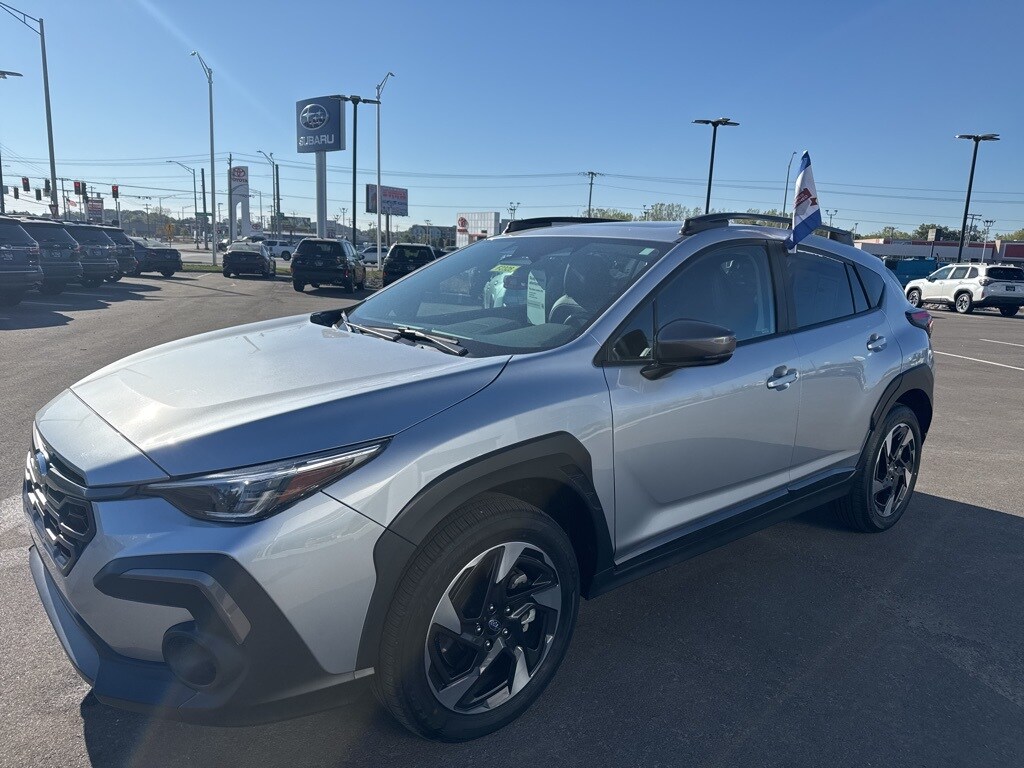 2025 Subaru Crosstrek Limited photo 2