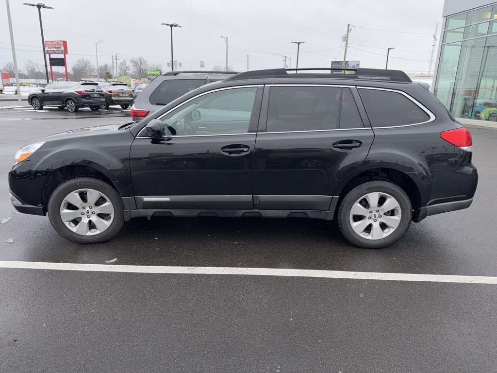 2011 SUBARU OUTBACK - Image 6