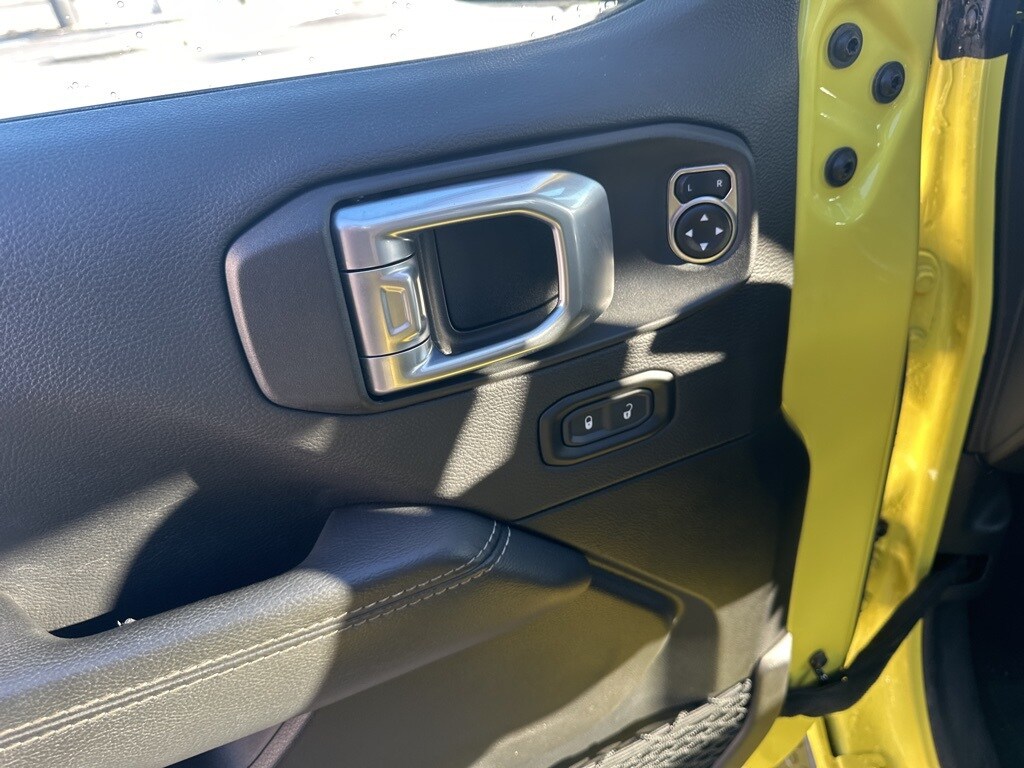 2022 JEEP WRANGLER - Image 10