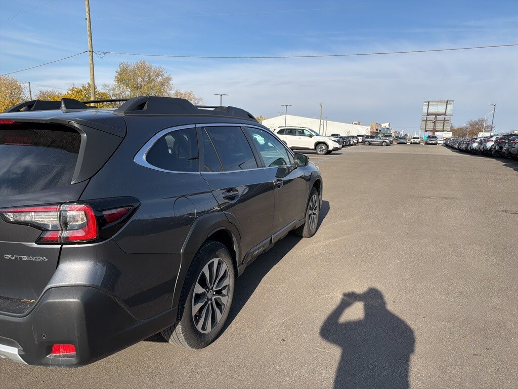 2024 Subaru Outback Limited photo 3