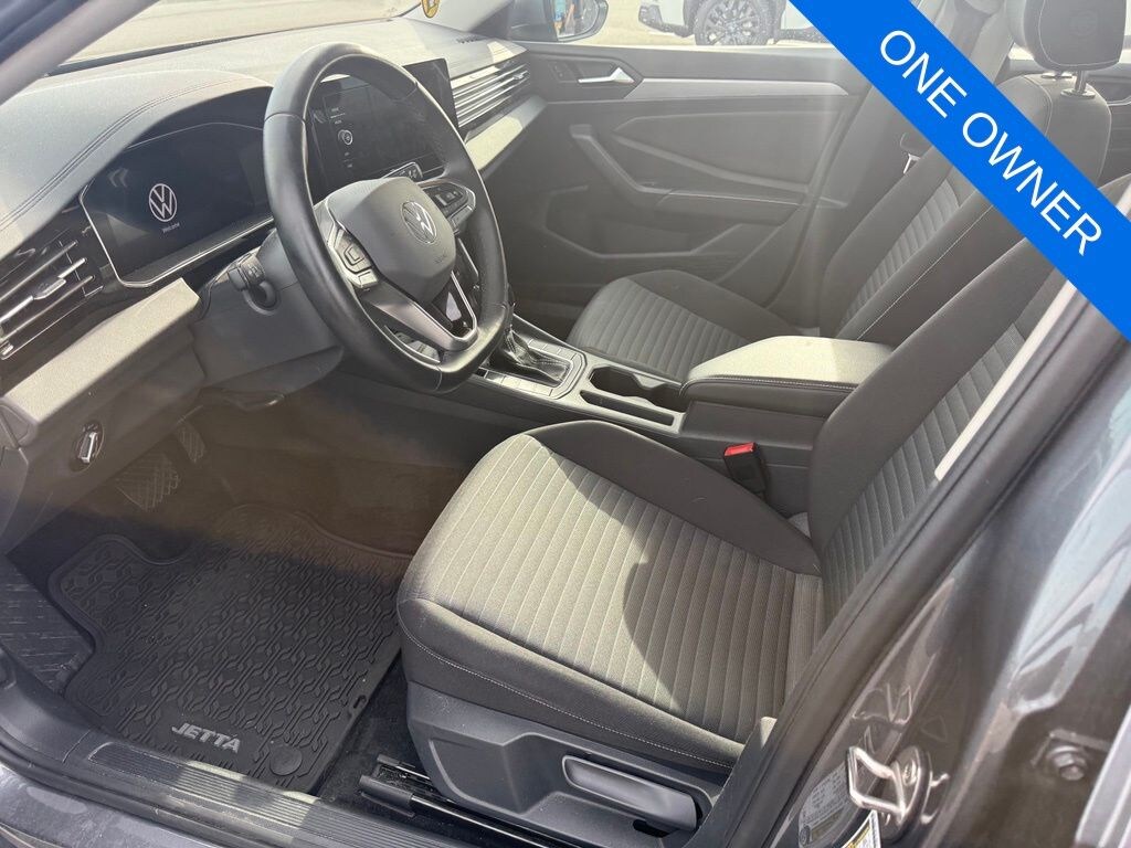 Used 2025 Volkswagen Jetta 1.5T S Sedan