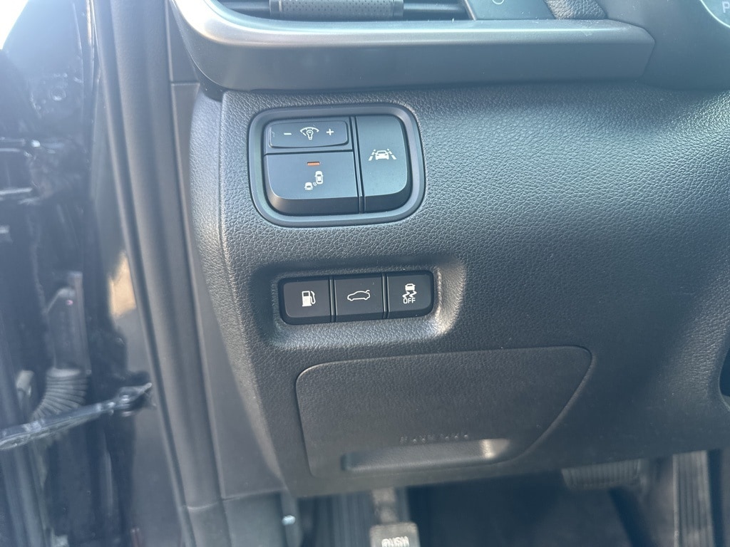 2019 KIA OPTIMA - Image 11