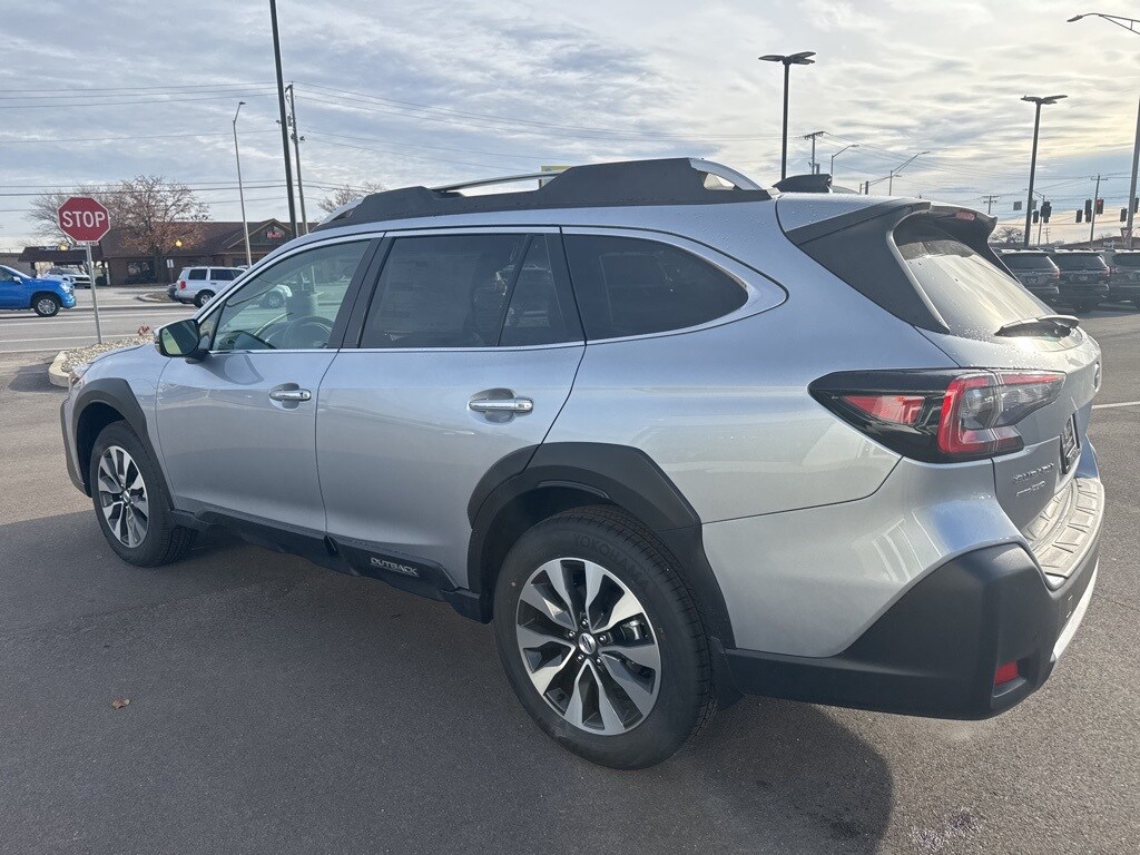 2025 Subaru Outback Touring photo 4
