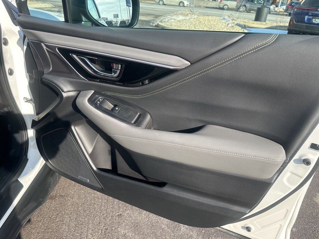 2025 SUBARU OUTBACK - Image 8