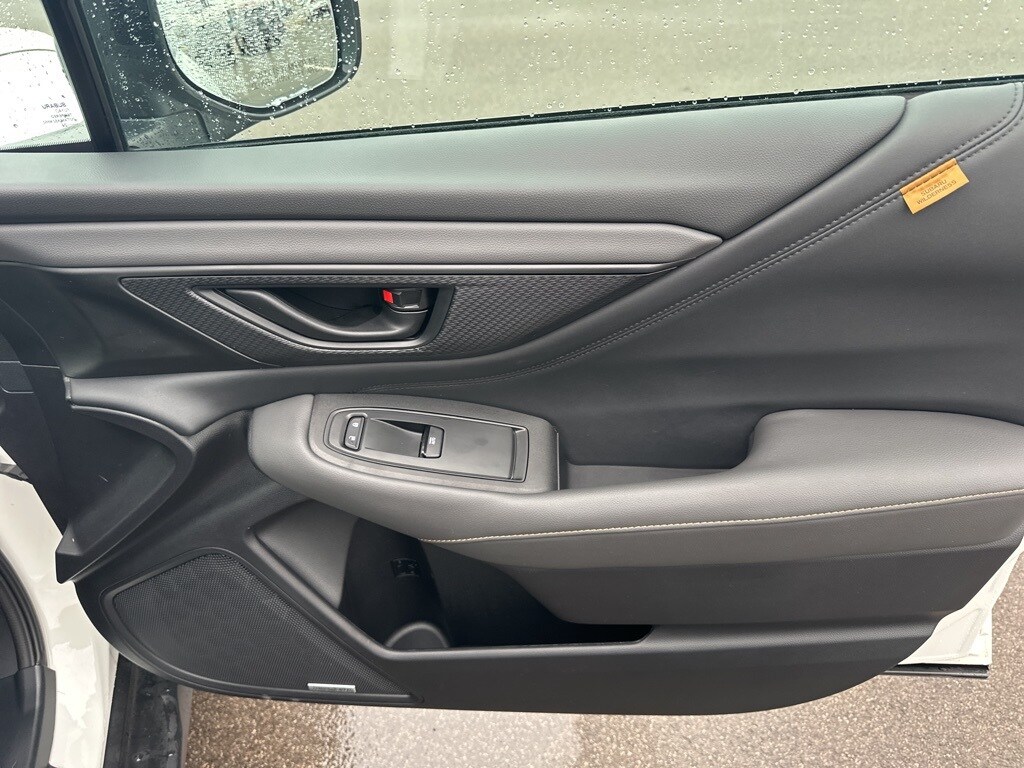 2025 SUBARU OUTBACK - Image 8