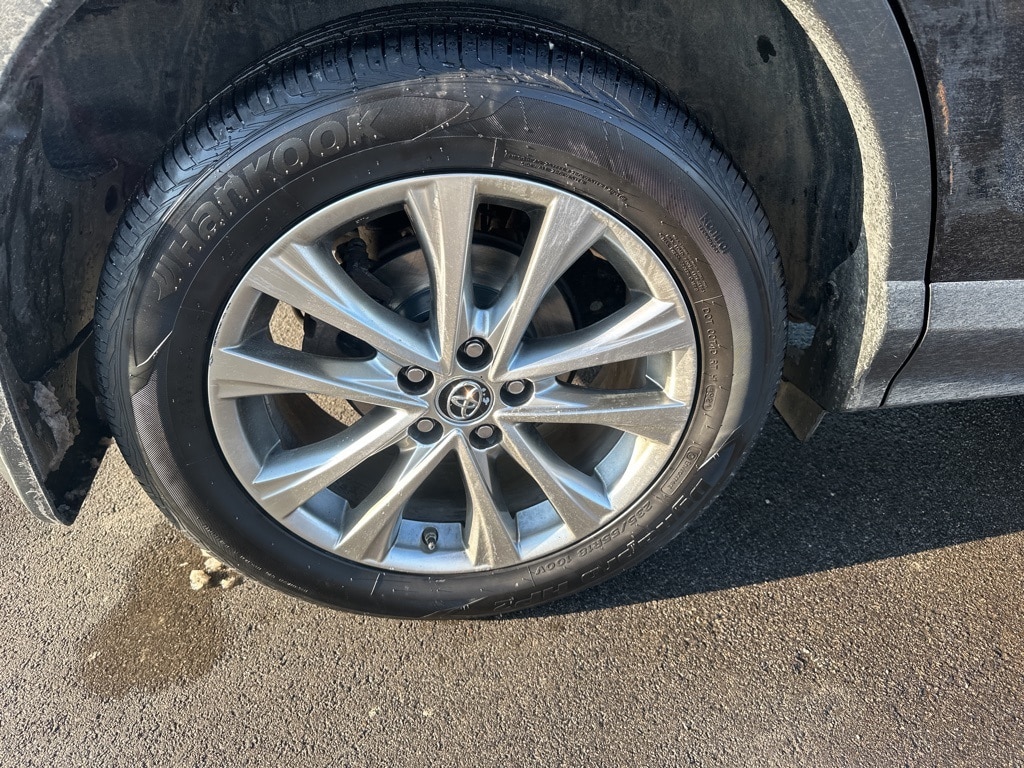 2018 TOYOTA RAV4 - Image 29