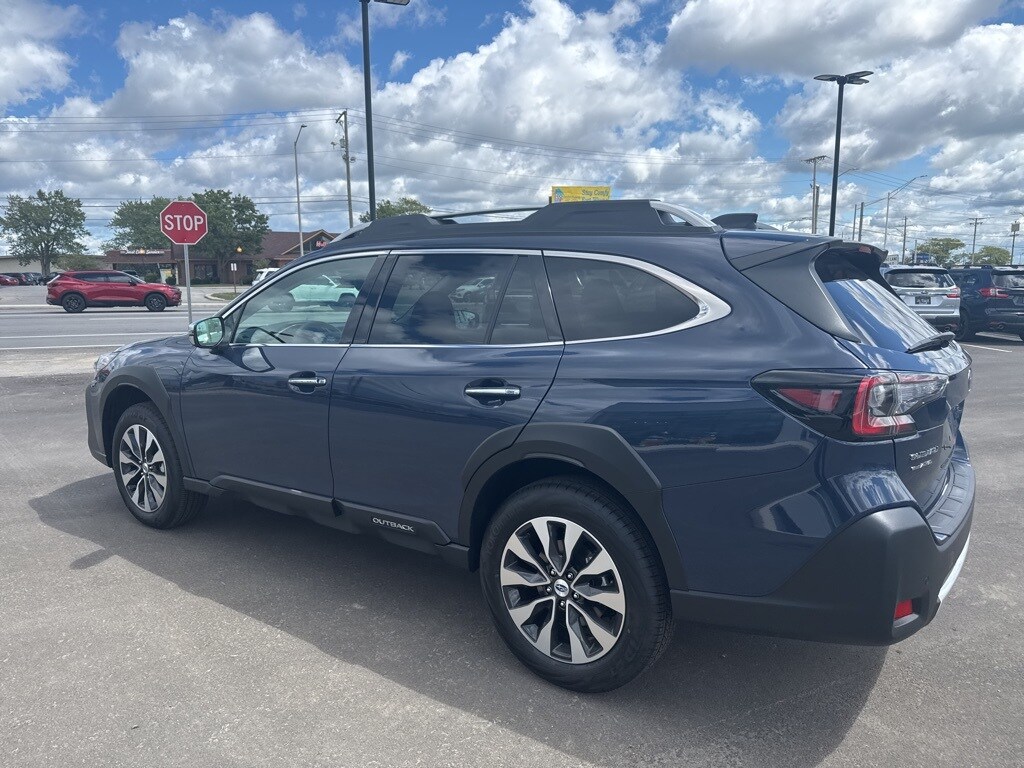2025 Subaru Outback Touring XT photo 2
