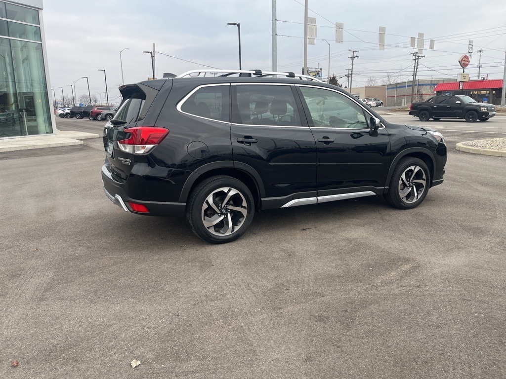 2023 SUBARU FORESTER - Image 3